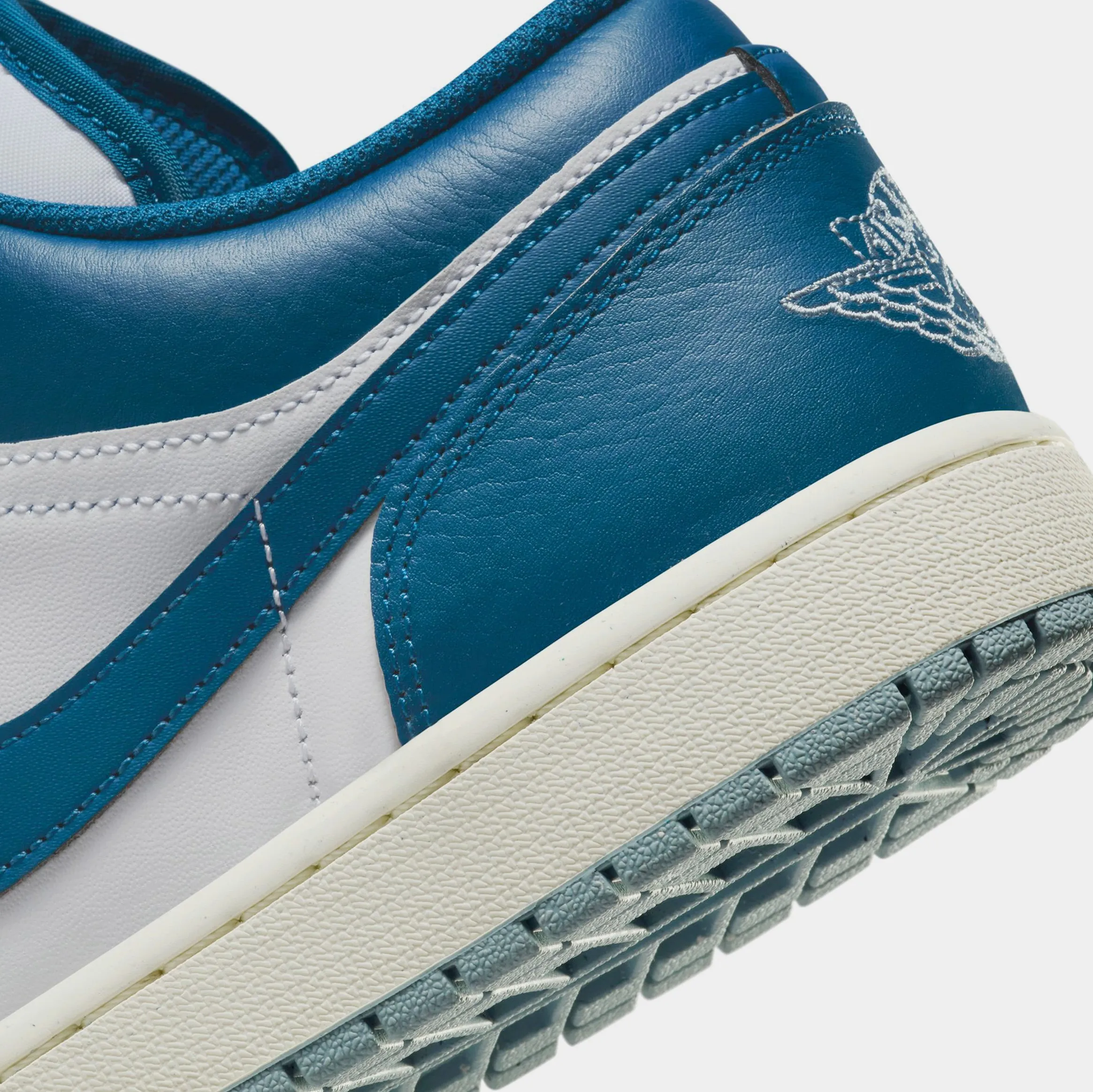 Air Jordan 1 Low SE Industrial Blue Mens Lifestyle Shoes (White/Blue Grey/Sail/Industrial Blue)