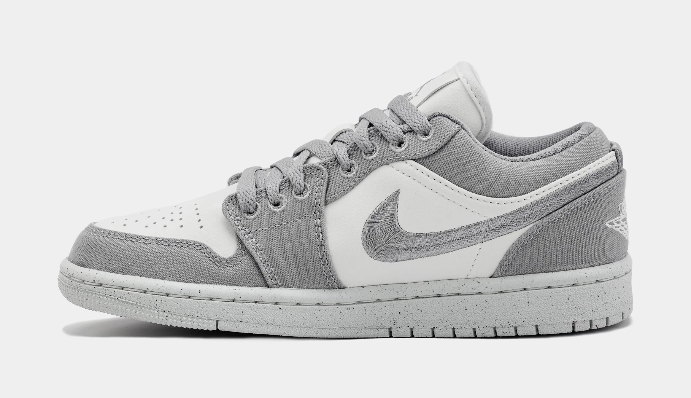 Air Jordan 1 Retro Low SE Light Steel Grey Womens Lifestyle Shoes (Grey/White)