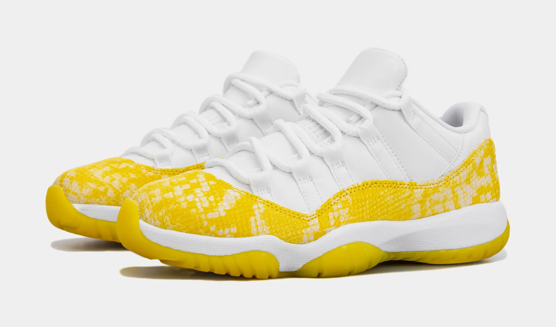 Air Jordan 11 Retro Low Yellow Snakeskin Womens Lifestyle Shoes (Yellow/White)