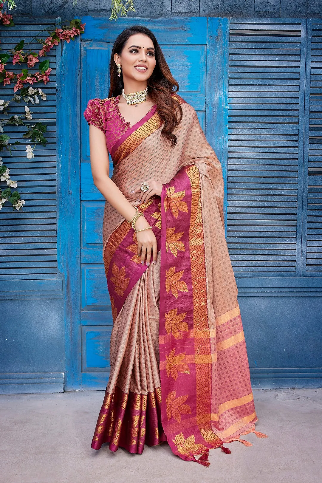 Women Party Wear Aura Silk Saree With Un Stitched Blouse