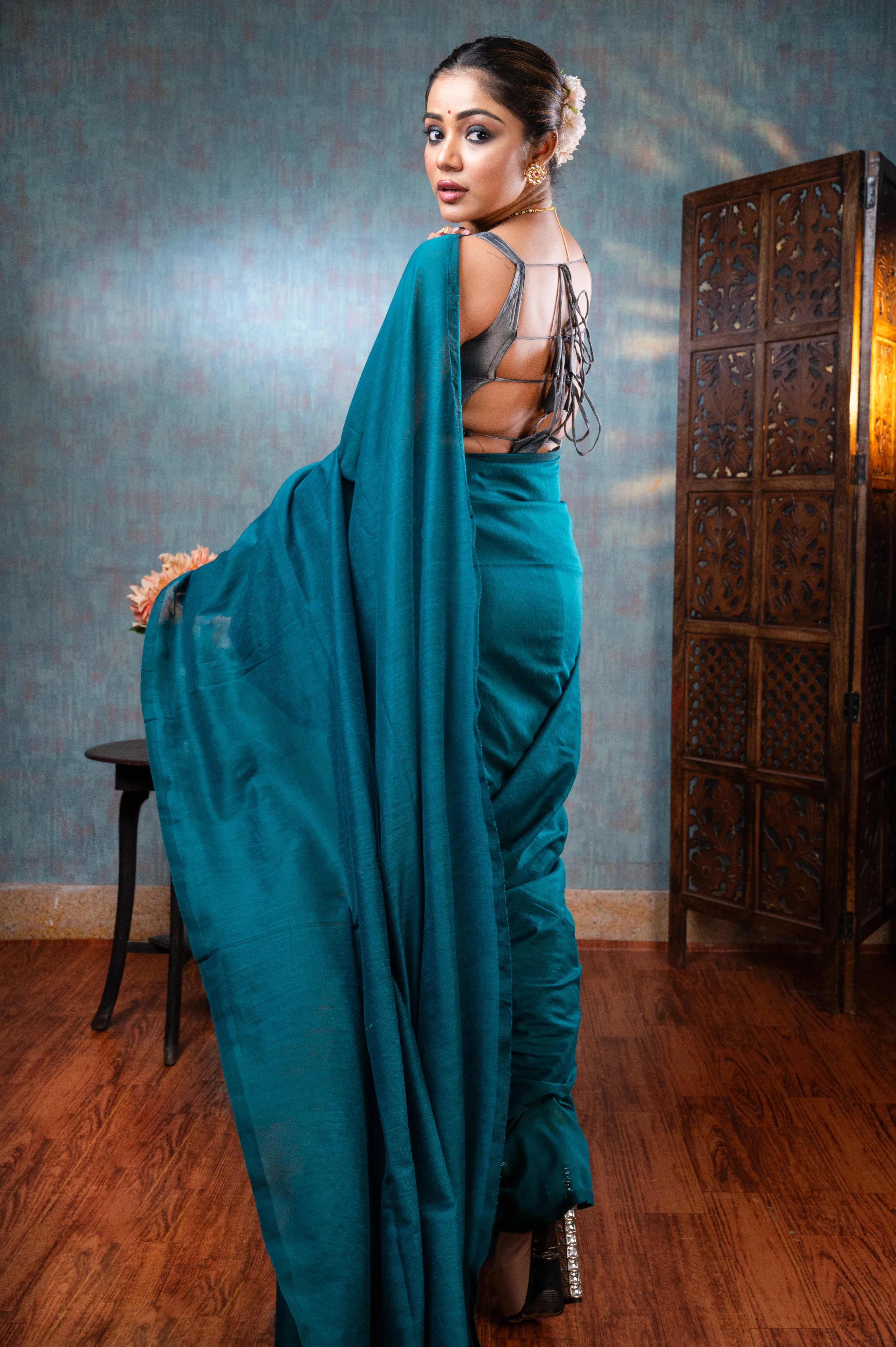 Women Teal Green Handloom Cotton Saree